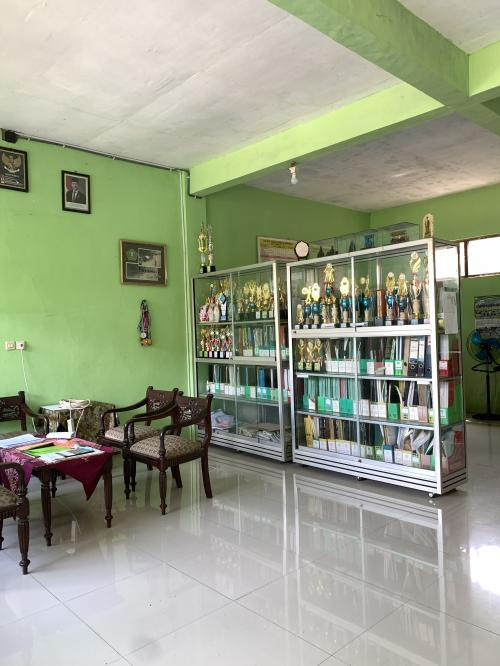 RUANG KEPALA SEKOLAH